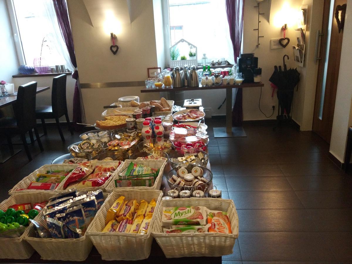 Hotel Berger Kamenice nad Lipou Bagian luar foto